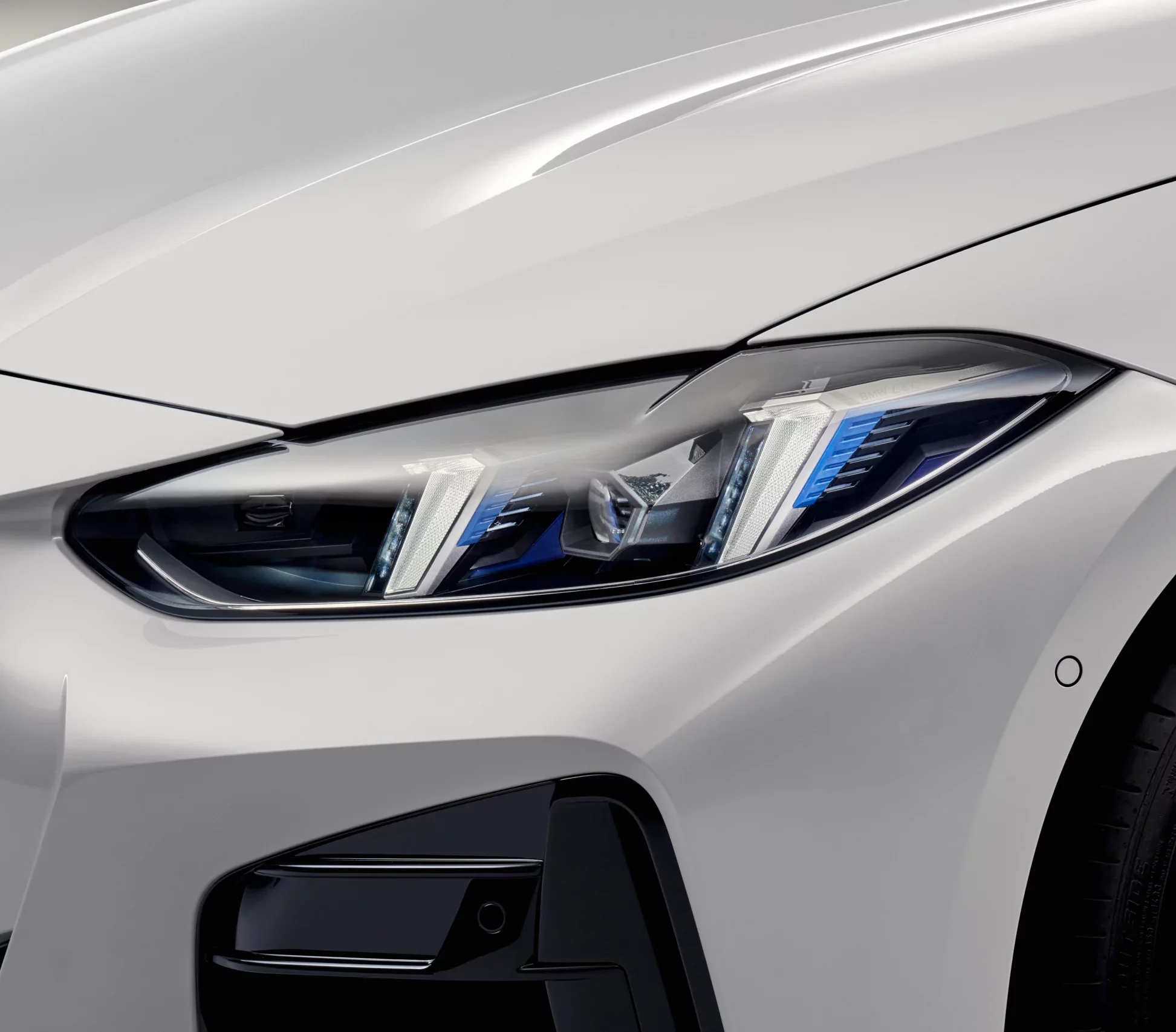 ADAPTIVE LED HEADLIGHT