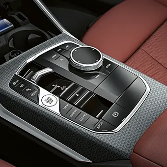 Center console with new selector lever.