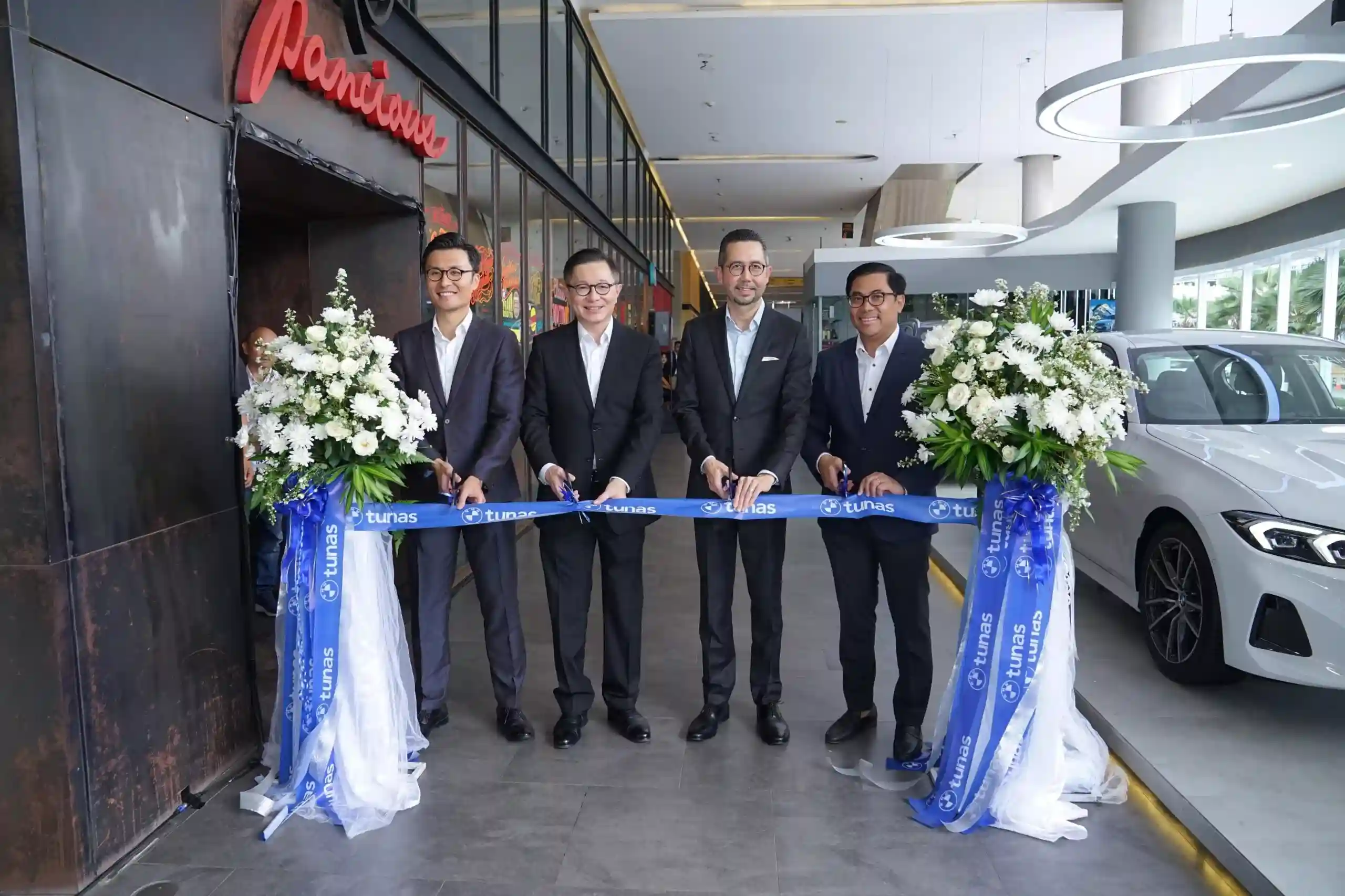 Peresmian BMW Studio Social Market di Palembang.