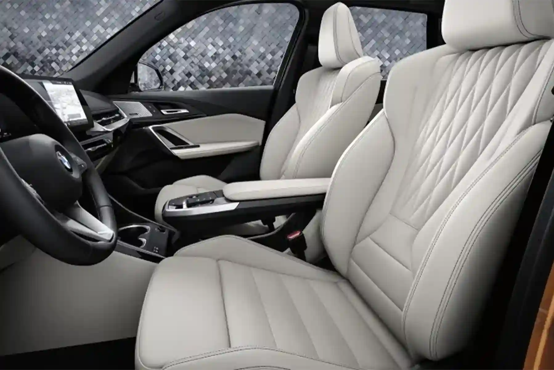 Active seat for driver and front passenger.